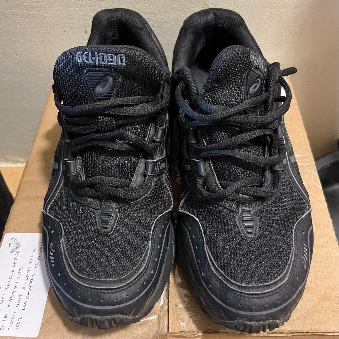 asics gel-1090 triple black (Category: Sneakers) located in Mandaluyong City. Submitted by southborder (Listing ID 1396319324, Image 1). Description: asics gel-1090 triple black 8-8.5 us 26 cm 41.5 eu ₱3,000 (negotiable).