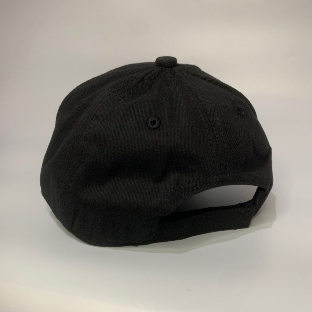 BALENCIAGA 3B LOGO CAP (Category: Caps & Hats) located in Manila. Submitted by scarlett_hope (Listing ID 1396462799, Image 3). Description: 1 SIZE FITS ALL COLOR RATE: 10/10 CONDITION: BRAND NEW.