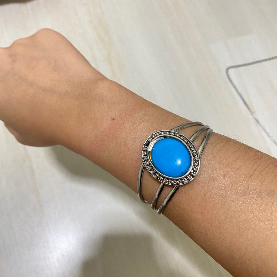 Bangle (Category: Bracelets) located in Nusajaya. Submitted by syairadee (Listing ID 1396461876, Image 3). Description: .