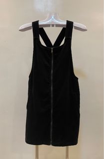 (Category: ) located in . Submitted by qbcloset (Listing ID 1396437783, Image 1). Description: .