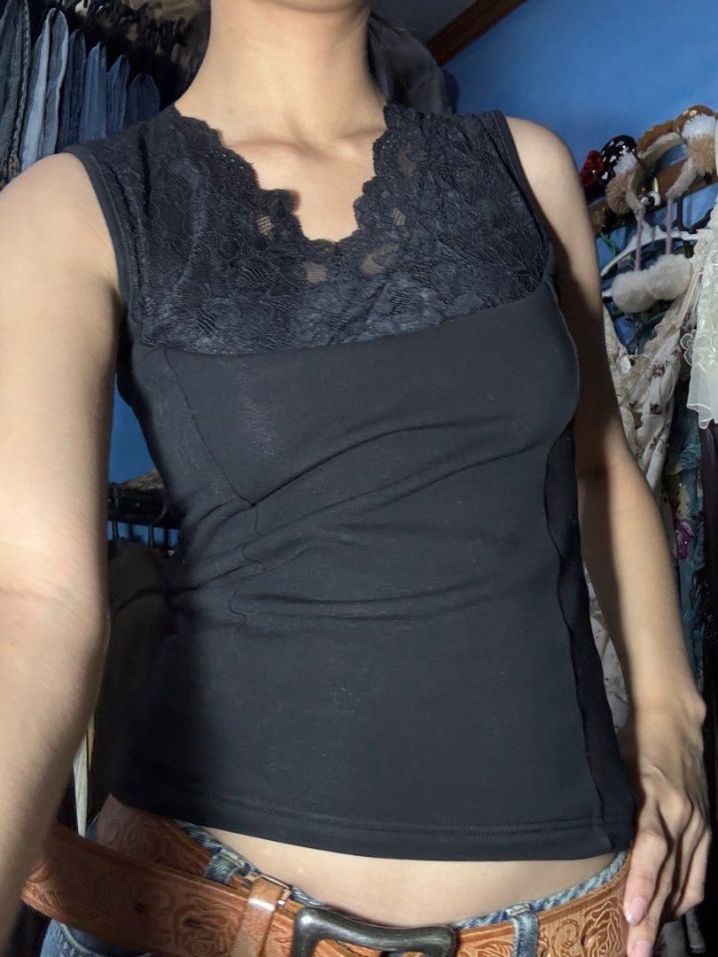 Black Lace Trim Tank Cozy Top (Category: Sleeveless) located in General Mariano Alvarez. Submitted by thedivinity (Listing ID 1396416892, Image 3). Description: Vv cute snd cozy✨ - Desperately needs funds so don’t hesitate to negotiate:> - Small to Semi-M - Black tank top - Lace trim neckline with scalloped edge - Fitted silhouette - Sleeveless - Stretchy fabric -Gcash or Maya.