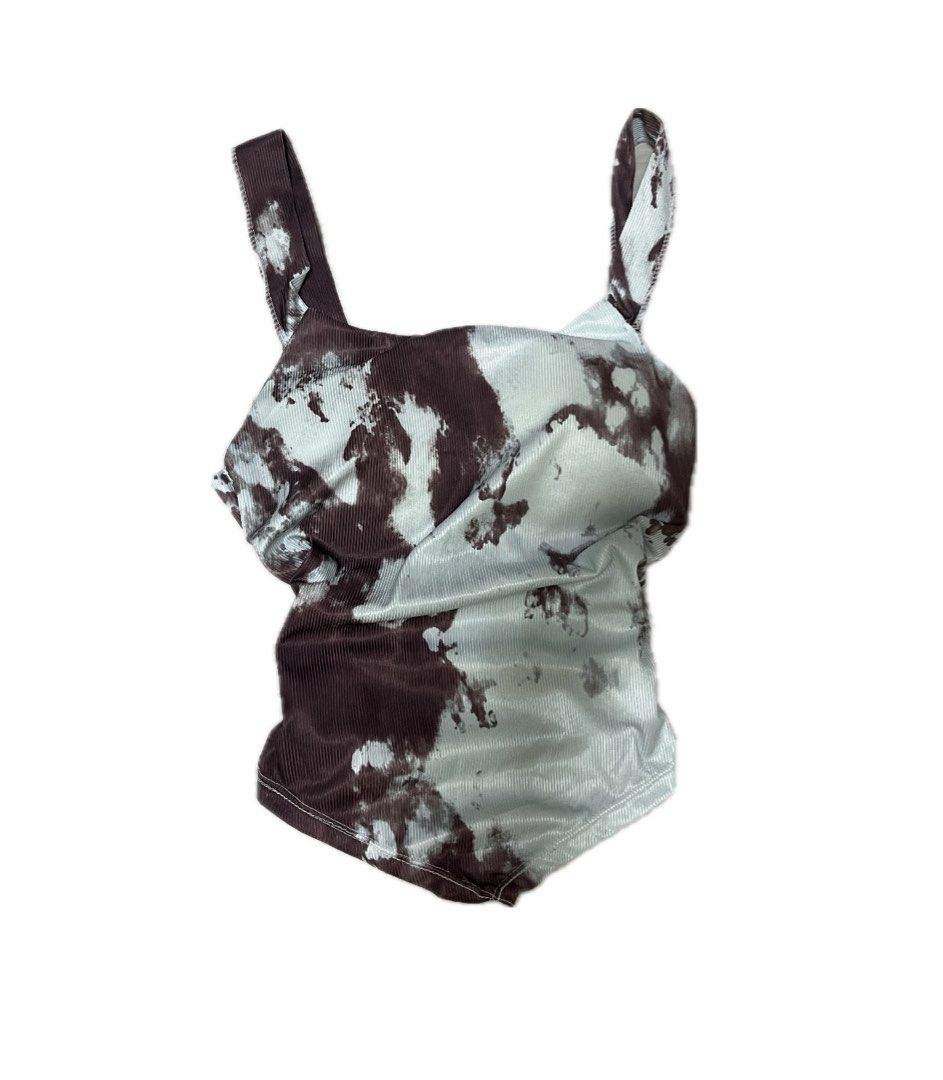 Blue & Black Tie-dye Halter Backless Tie Tank Top (Category: Sleeveless) located in Makati City. Submitted by jiustudio (Listing ID 1396376865, Image 1). Description: Used once No issues Padded inside.