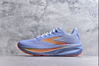 (Category: ) located in . Submitted by Outlet.Sneakers (Listing ID 1396403927, Image 1). Description: .