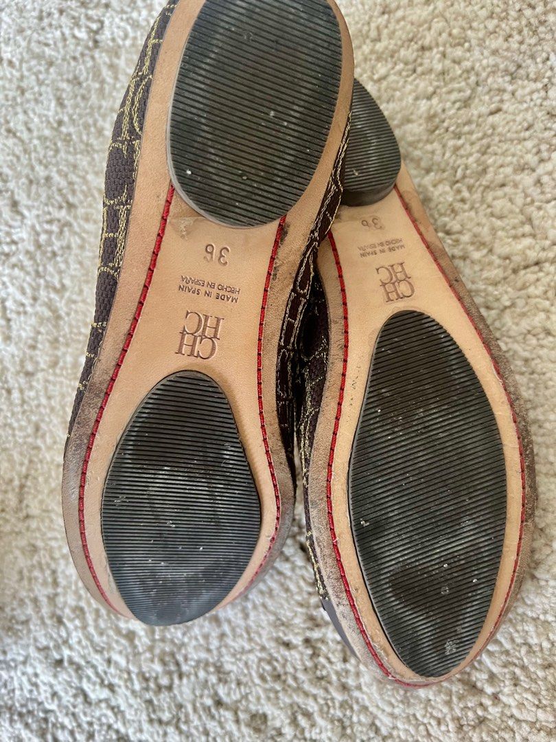 Carolina Herrera (Category: Flats & Sandals) located in Bulacan. Submitted by shoptodmax (Listing ID 1396297604, Image 3). Description: Comes with Dustbag only.