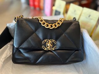 (Category: ) located in . Submitted by myclosetph143 (Listing ID 1396381158, Image 1). Description: .