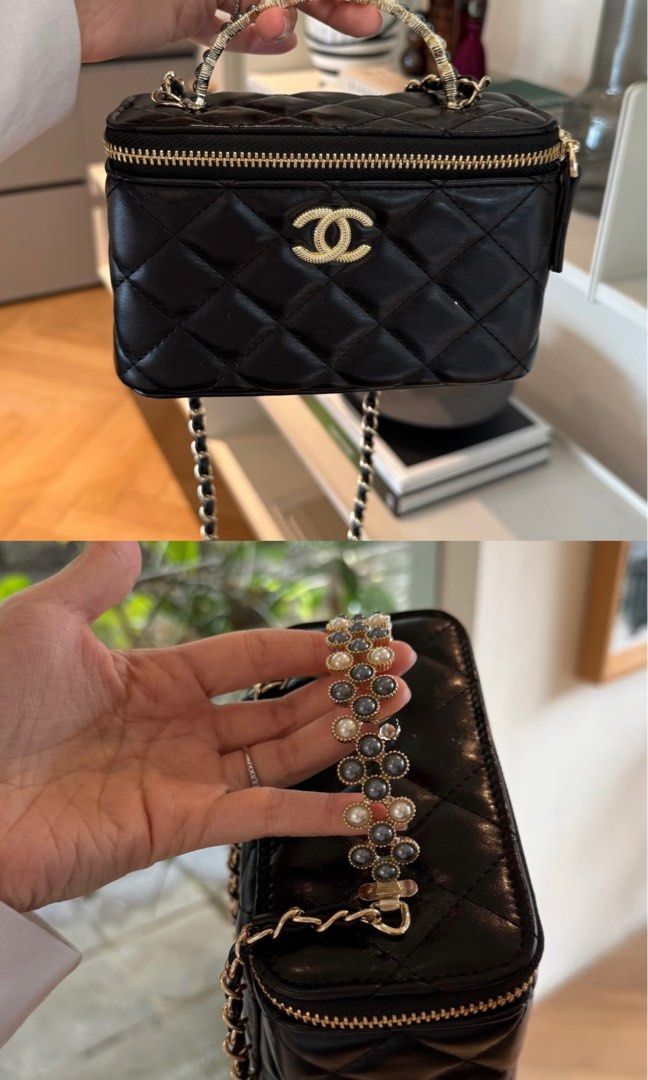 Chanel long vanity bag VIP MAKEUP GIFT, Barang Mewah, Tas Dompet