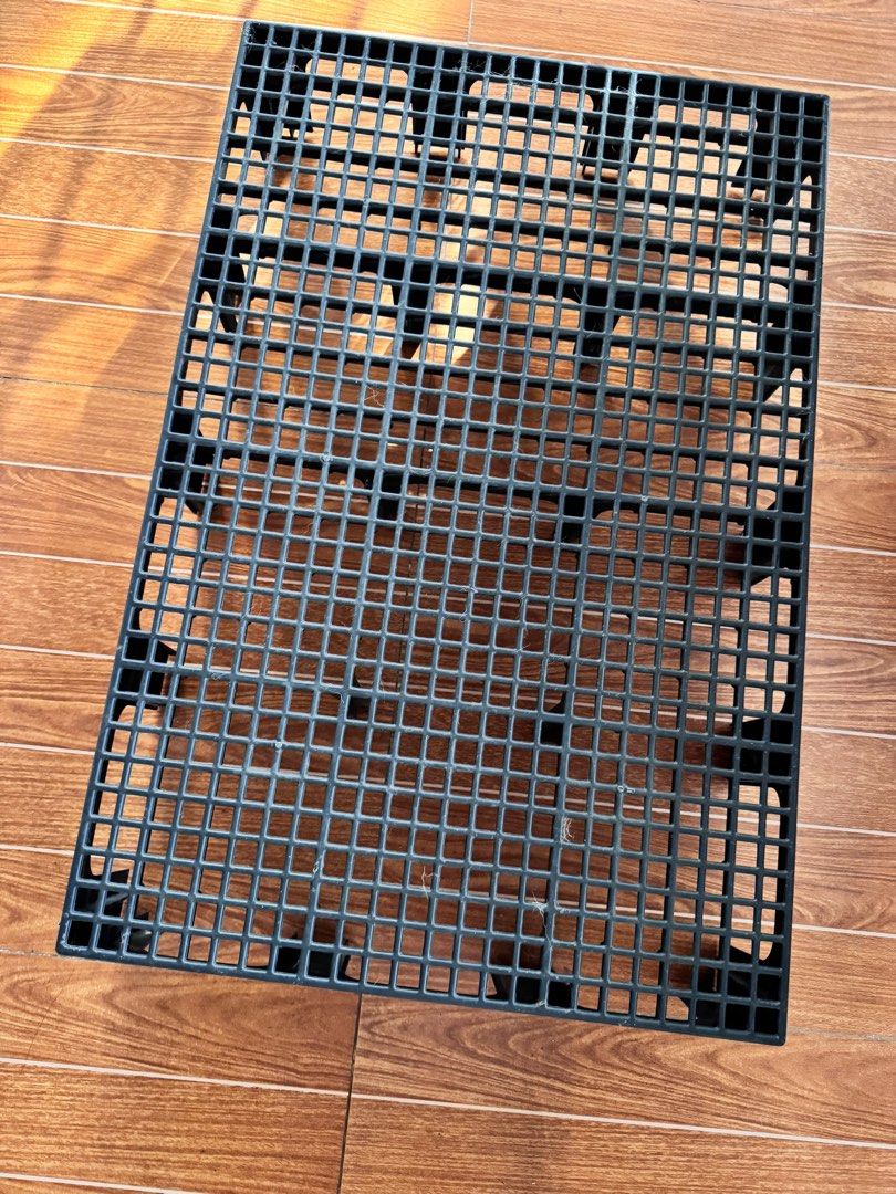 Extra Large Elevated Plastic Pallet / Matting (Category: Homes & Other Pet Accessories) located in Imus. Submitted by boopnda (Listing ID 1396324531, Image 1). Description: LOCATION ANABU IMUS CAVITE Elevated Plastic Pallet / Matting dimensions : 36inches length x 24inches width x 6inches height used as dog mat / bed.