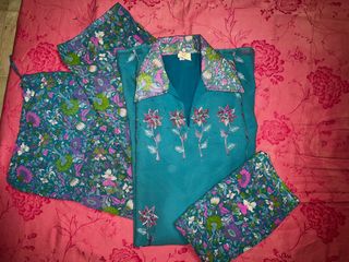 (Category: ) located in . Submitted by rosiestyle (Listing ID 1396436628, Image 1). Description: .