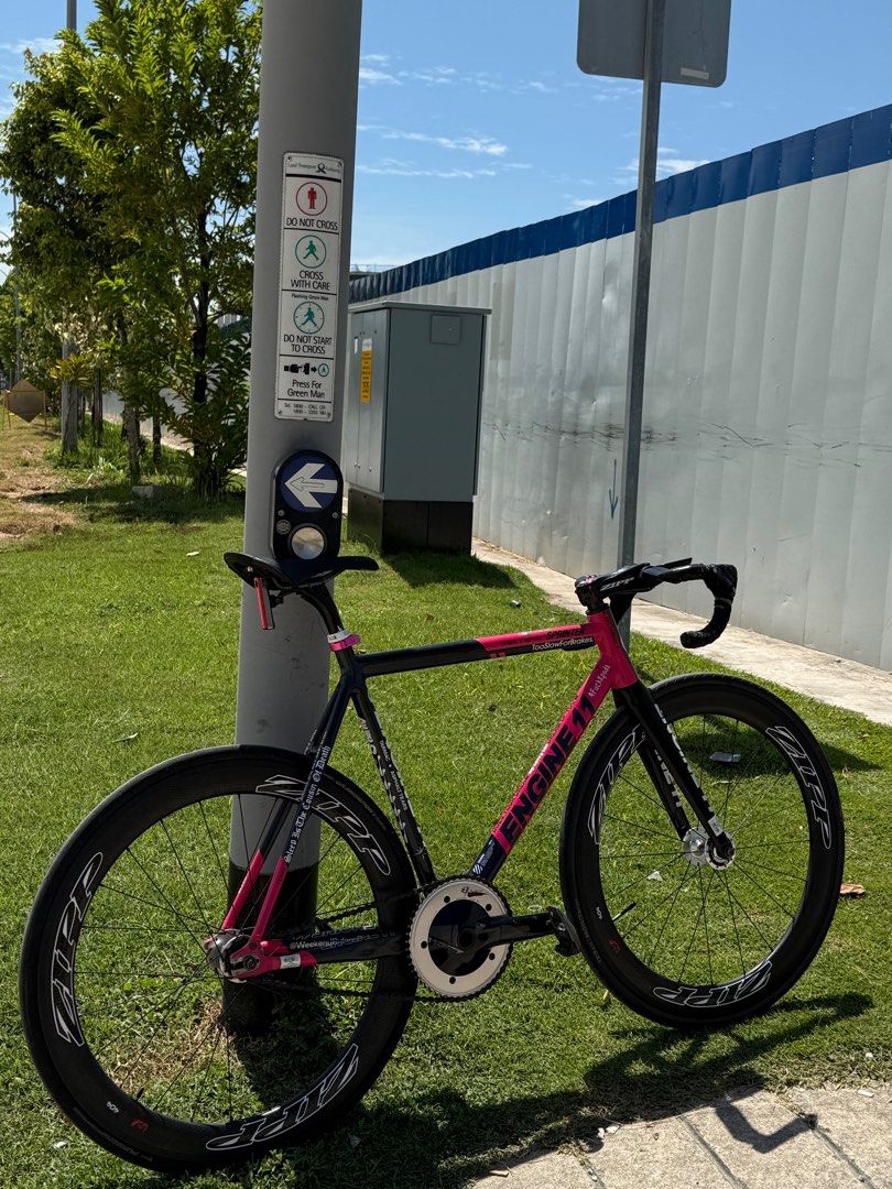 Engine 11 sprinter (Category: Bicycles) located in Singapore. Submitted by 707_. (Listing ID 1396436154, Image 1). Description: .