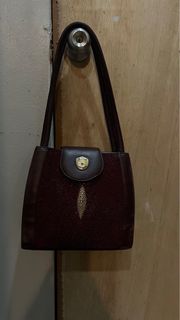 (Category: ) located in . Submitted by ThriftyFindGoods (Listing ID 1396423882, Image 1). Description: .