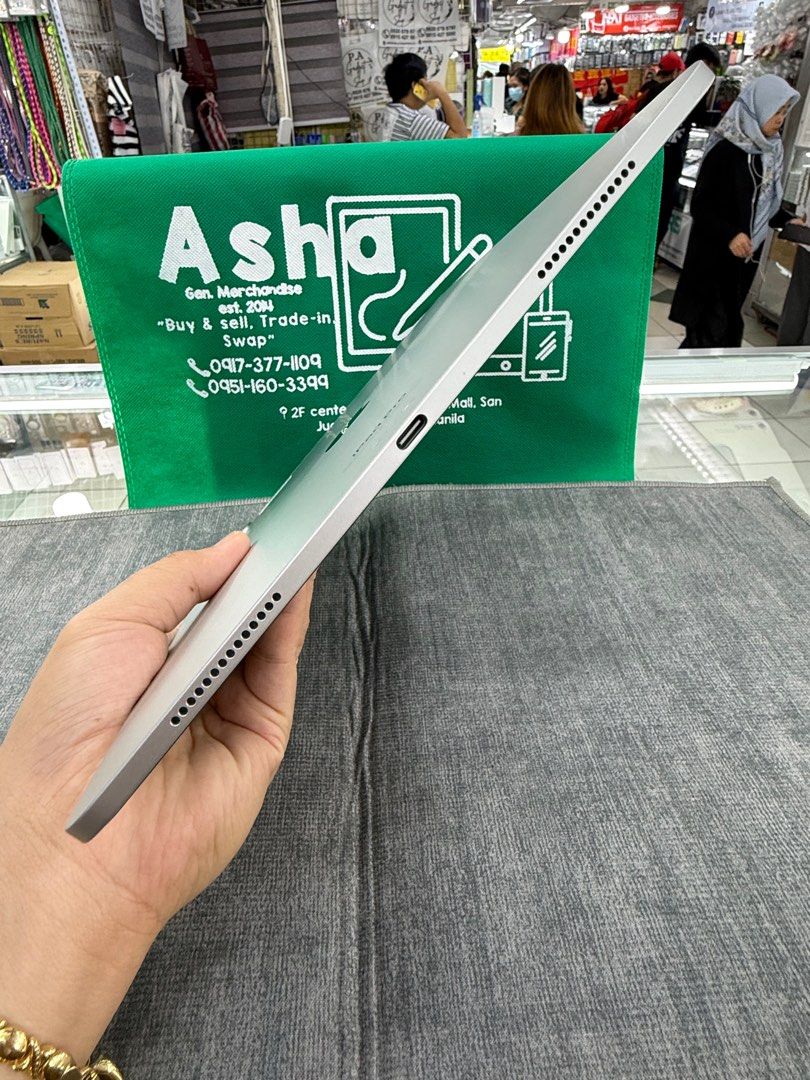 iPad Pro M4 512gig 13inch (Category: iPad) located in San Juan City. Submitted by asniebasher (Listing ID 1396324028, Image 2). Description: FOR SALE/SWAP (RFS: BUY&SELL) * iPad Pro 13inch * M4 Chips * 512gig * WiFi only ~ Apple warr. Aug 2026 * 100 BH / 32 Cyle count * NO ISSUE ~ GOOD AS N E W. * NO REPAIR / HIDDEN ISSUE * Complete w/Original box - same serial. F R E E B I E S. ✨ ~ clear case ~ screen protector MODE OF PAYMENT ✔️COD - additional