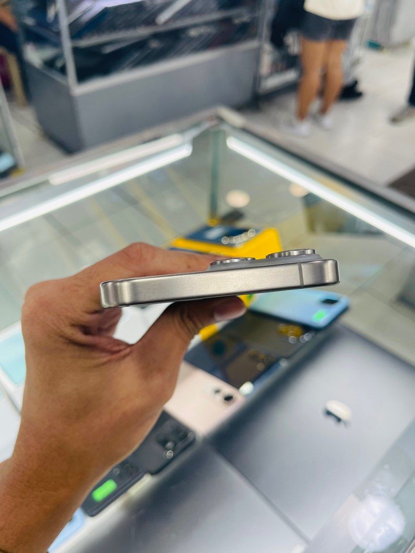 iPhone 15 Pro Max 512 Natural Titanium (Category: iPhone 15 Series) located in Manila. Submitted by oddlion-e6f6 (Listing ID 1396323624, Image 3). Description: For sale❗️❗️❗️ iPhone 15 Pro Max color: Titanium Storage: 512 iOS : 26.0 Open Line Baterry Health: Normal Maximum Capacity: 85% Cycle Count: 876 Manufacture Date: August 2023 First Use : October 2023 Price: 48,500 inclusion: Unit , Charger, Clear Case, Tempered We ship Luzon, Visayas, Mind