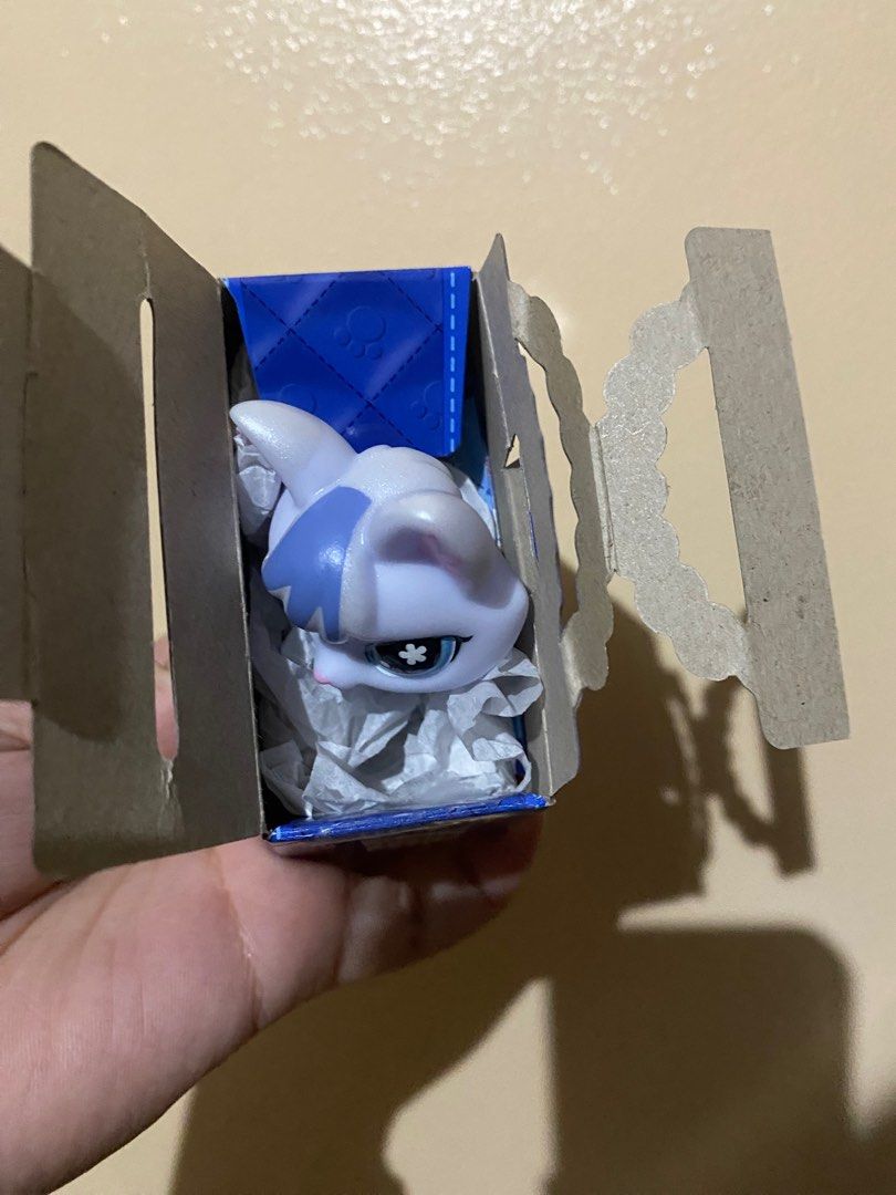 Littlest Pet Shop Fox (Category: Designer & Blind Box Toys) located in Quezon City. Submitted by elisabelle21 (Listing ID 1396431519, Image 2). Description: Just opened! Unfortunately this was a duplicate🥲 I’m also willing to trade for the pug, husky, or bird!.