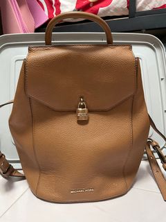 (Category: ) located in . Submitted by summerspreesale (Listing ID 1396297014, Image 1). Description: .