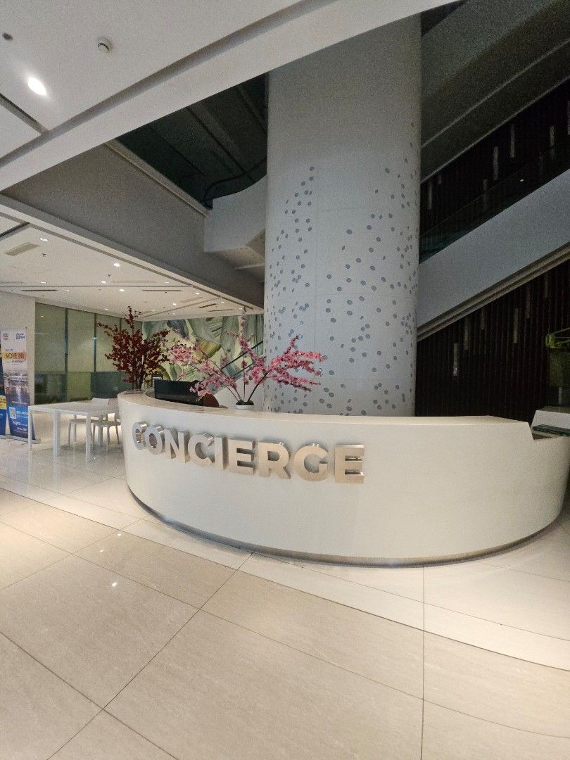 Modern 2BR Corner Unit in 100 West Makati | With Balcony ✨ (Category: Apartments & Condos) located in Pasig City. Submitted by ortigasrealestatecom.co (Listing ID 1396295542, Image 1). Description: ✨ Modern 2BR Corner Unit in 100 West Makati | With Balcony ✨ 📍 100 West Makati, Sen. Gil Puyat Ave. corner Washington St., Makati City Prime location with easy access to: Ayala Avenue CBD (5 mins) Makati Medical Center (5 mins) Greenbelt & Glorietta M