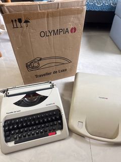 Olympia 古董打字機64206801977859110