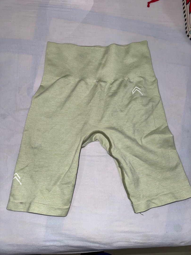 ORIGINAL Oner Active Classic Seamless Cycling Shorts (Category: Activewear) located in Quezon City. Submitted by eunicecrooz (Listing ID 1396351400, Image 2). Description: Color: Pistachio Bought directly from their website. One of Oner Active’s first product launches.