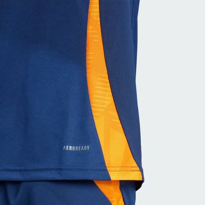 ORIGINAL REAL MADRID JERSEY OFFICIAL ADIDAS (Category: Racket & Ball Sports) located in Singapore. Submitted by sergio_ramos4 (Listing ID 1396367969, Image 3). Description: .