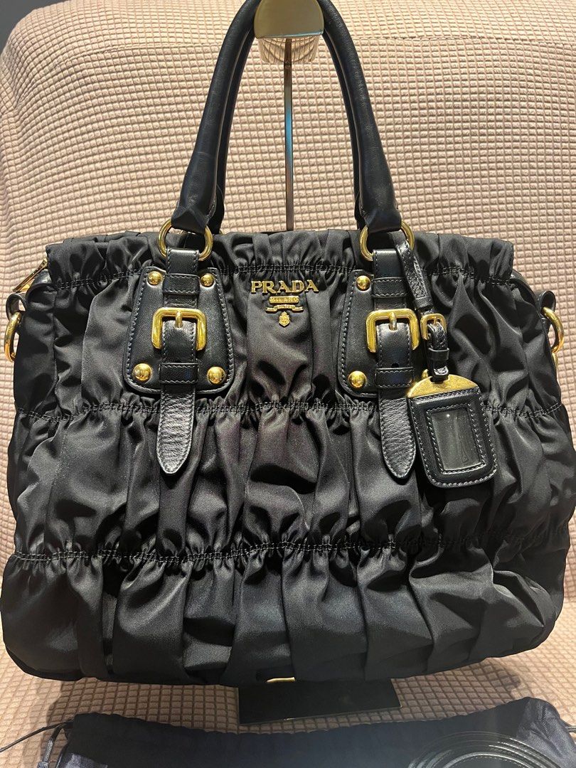 Prada Tessuto Gaufre Nylon (Category: Luxury Bags & Wallets) located in Bacoor. Submitted by majezticos (Listing ID 1396401432, Image 2). Description: Prada Tessuto Gaufre Nylon IPrice: 35,000 PHP Condition: Rank A Color: Black Inclusions: Dustbag, Authenticity Card, Care Card, Sling ~ Open for layaway up to 2 months DTI & BIR Registered Business Location : Bacoor, Cavite Disclaimer: All products, names, brands, and logos are the property of thei
