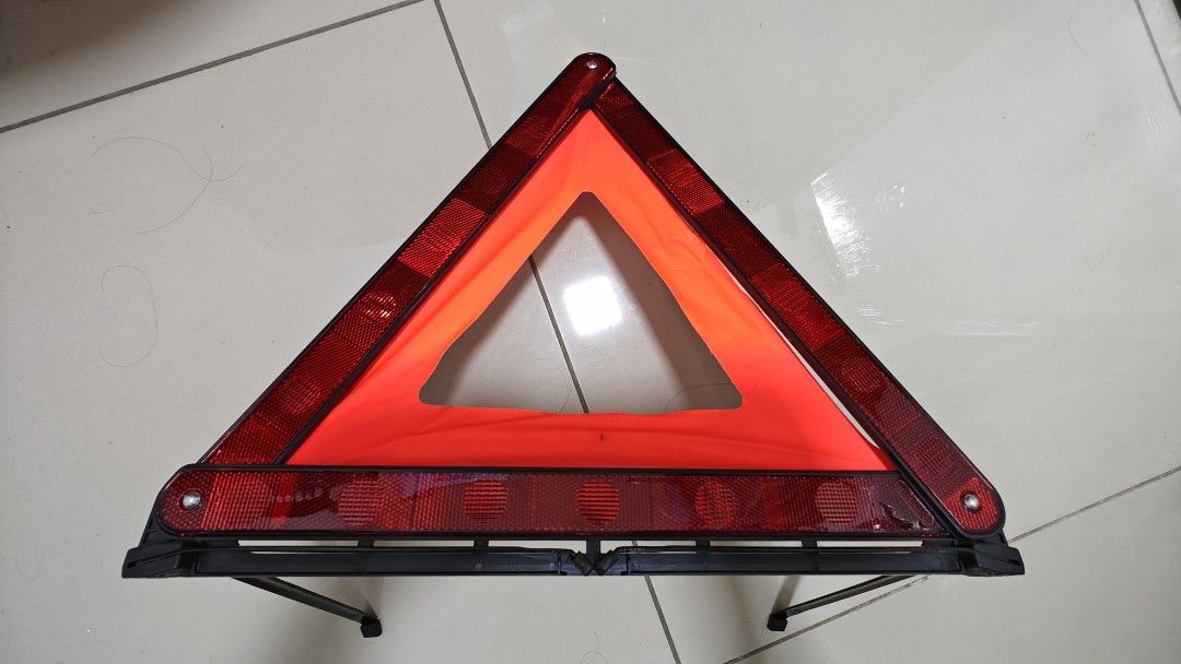 PROTON HAZARD TRIANGLE (Category: Billiards & Bowling) located in Subang Jaya. Submitted by zk492 (Listing ID 1396454792, Image 1). Description: .