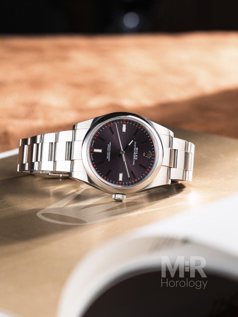 Rolex OP39 Grape 114300 (Category: Luxury Watches) located in San Juan City. Submitted by horologymr (Listing ID 1396417337, Image 2). Description: Rolex OP39 Grape dial Reference 114300 39mm case diameter 2017 9/10 condition rating Complete set P445k IG@HorologyMR Shipping available ✅ All photos are actual photos of the watch All watches are checked by our watchmakers.