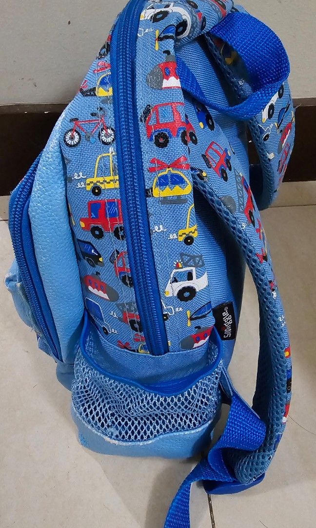Smiggle bag (Category: Other Babies Going Out Needs) located in Cebu City. Submitted by everythingonearth (Listing ID 1396421127, Image 3). Description: .