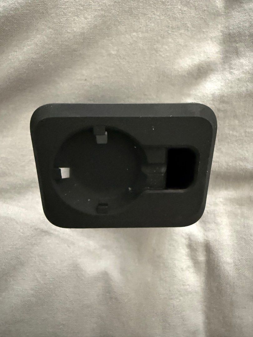 Spigen S355 Pixel Watch 3 (45/41 mm)/2 Stand (Category: Mounts & Holders) located in Mandaluyong City. Submitted by splace61 (Listing ID 1396334334, Image 2). Description: Spigen S355 Pixel Watch 3 (45/41 mm)/2 Stand • Like new • With box • ₱500.