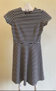 (Category: ) located in . Submitted by qbcloset (Listing ID 1396335717, Image 1). Description: .