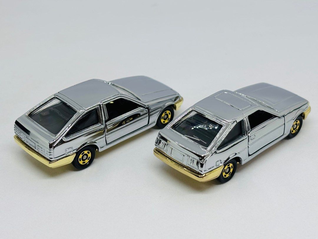 Tomica Tomy Toyota Sprinter Trueno & Corolla Levin AE86