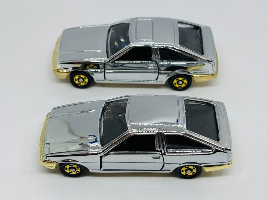 Tomica Tomy Toyota Sprinter Trueno & Corolla Levin AE86