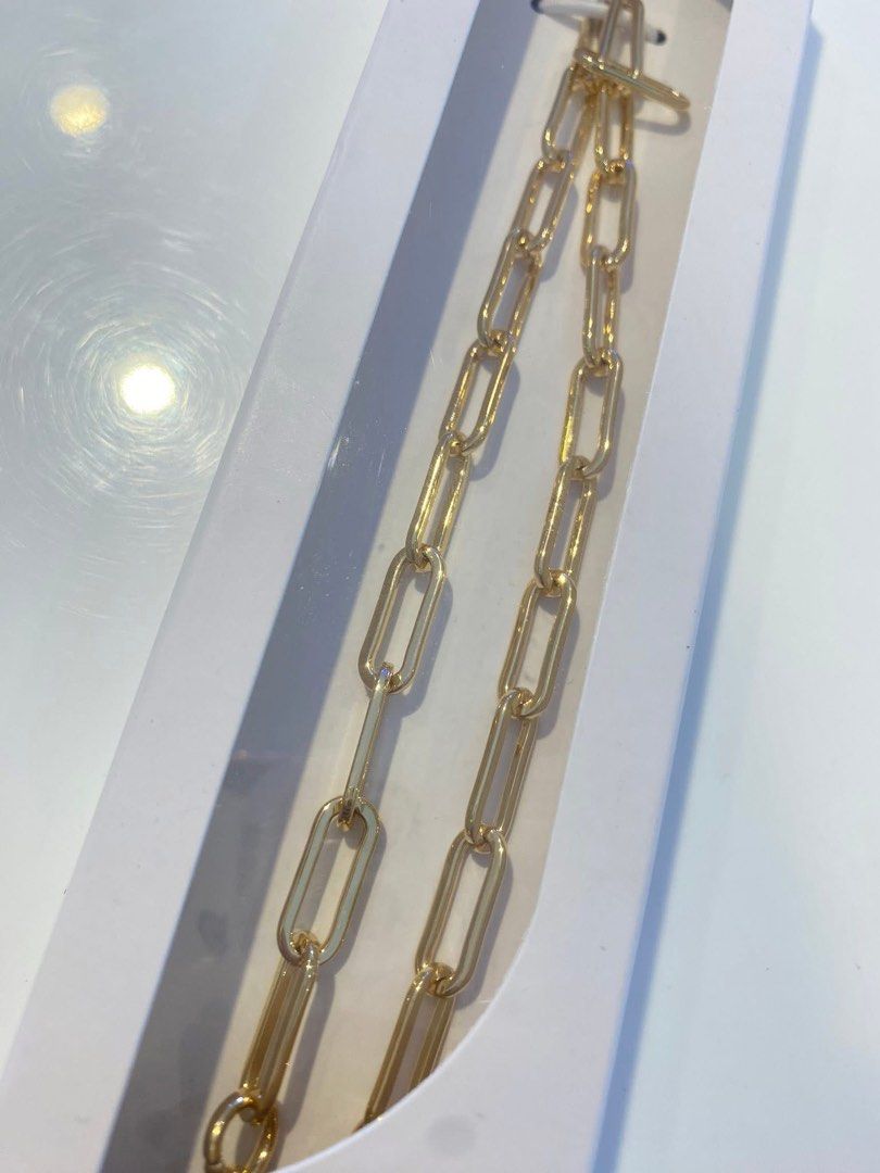 UNIQ HAND WRIST LANYARD (Category: Other Accessories) located in Quezon City. Submitted by rhinoshield (Listing ID 1396448190, Image 3). Description: 🍂 Coehl Hand Wrist 🌸Perla White 1,090 🌸Goldilocks Gold 1,090 -universal pairing -included strap card compatible with any case ✨pick up/walk in ✨lalamove/jnt 📍Fairview Terraces.