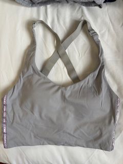 (Category: ) located in . Submitted by wardrobemess (Listing ID 1396453598, Image 1). Description: .