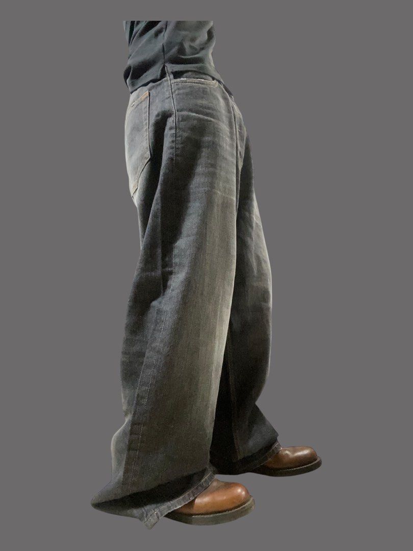 Weekday Astro Loose Baggy Jeans (Category: Jeans) located in Antipolo. Submitted by flameheadz (Listing ID 1396432566, Image 3). Description: Black Acid Washed Baggy Jeans - Hard denim, High-quality fabric, excellent condition, heel drags Waist: 30” Thigh: 13” Length: 43” LO: 10” Mine: ₱1550 .