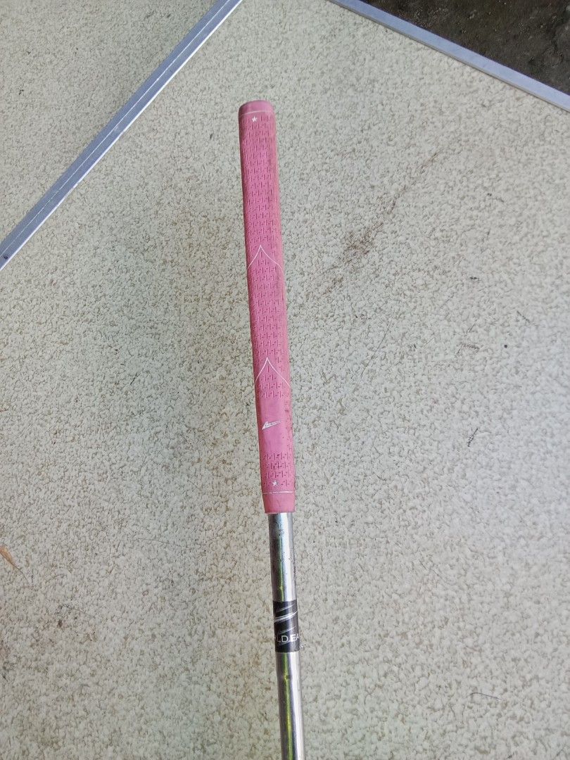 World Eagle WE-101 mallet putter, (Category: Golf) located in San Pedro. Submitted by trisheljas_japansurplus (Listing ID 1396385613, Image 3). Description: 📍For Sale📍 World Eagle WE-101 mallet putter Right-handed players with a lightweight build. For Beginners you can pick up personal sa aming shop Located 📍 Filinvest Homesite barangay bagong silang san Pedro Laguna 📍.