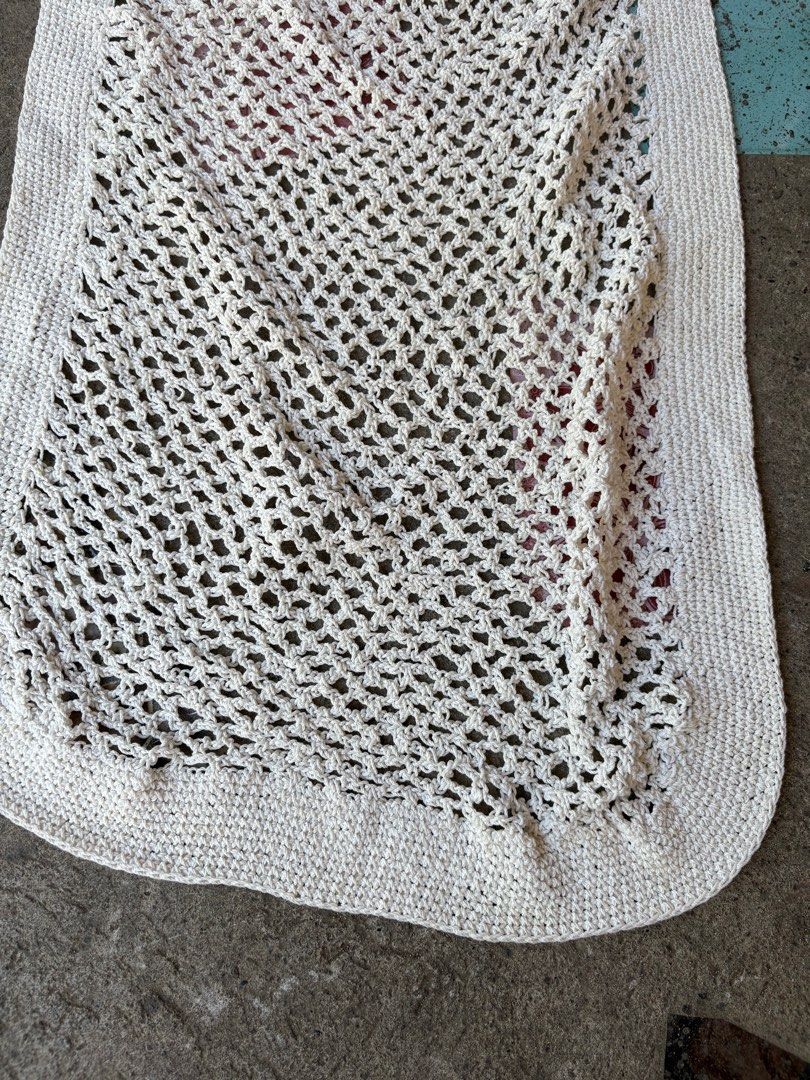 60”x15 table runner (Category: Carpets, Mats & Flooring) located in Dipolog. Submitted by playmatesfriend.ph (Listing ID 1396554658, Image 2). Description: .