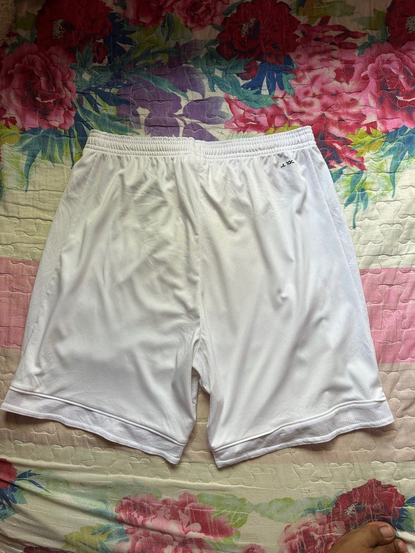 Adidas Climacool Running Short (Category: Shorts) located in San Jose. Submitted by custodiokhen (Listing ID 1396495230, Image 2). Description: Size on tag L W 32-40 L 18 1/2 Need wash Crack Climacool Prints on the back.
