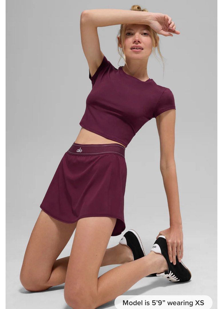 【新品未使用】Alo Match Point Tennis Skirt ALO Match Point Tennis Skirt - Burgundy, Women's Fashion