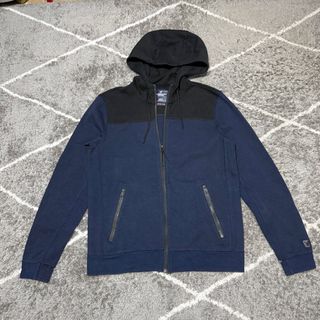 (Category: ) located in . Submitted by vic.store.sy (Listing ID 1396575886, Image 1). Description: .