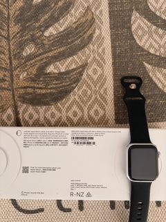 (Category: ) located in . Submitted by watchsellee (Listing ID 1396561295, Image 1). Description: .