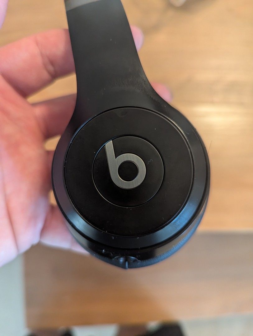 Beats Solo 4