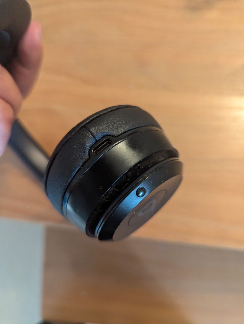Beats Solo 464012993522434113