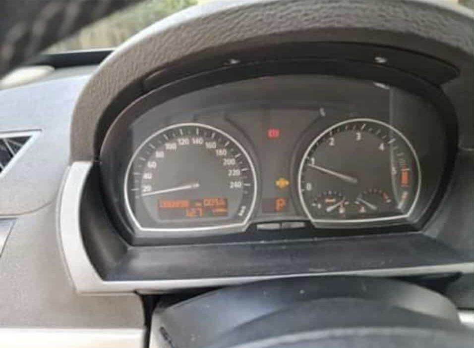 BMW X3 E83 Auto (Category: Used Cars) located in Quezon City. Submitted by moniquesanchez (Listing ID 1396607196, Image 2). Description: Bmw x3 e83 2009 model. Diesel engine, economical, automatic transmission, power steering, upgraded android radio with TV plus, new shocks and mounts, new stabilizer links, new timing chain and tensioner 87k odometer original reading. 2nd owner Honest issues : 1.Need to replace fuel pressure sensor 2. Side mirror