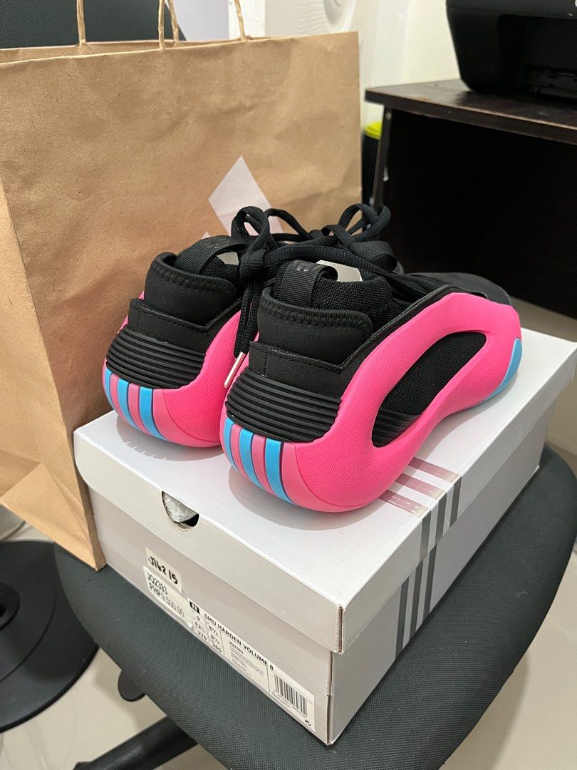 BNEW SMU Harden Volume 8 (Category: Sneakers) located in Cainta. Submitted by cblues (Listing ID 1396579978, Image 3). Description: SMU Harden Volume 8 Brand New Size US 9 SRP 9,500 RFS: wrong size 🥺.