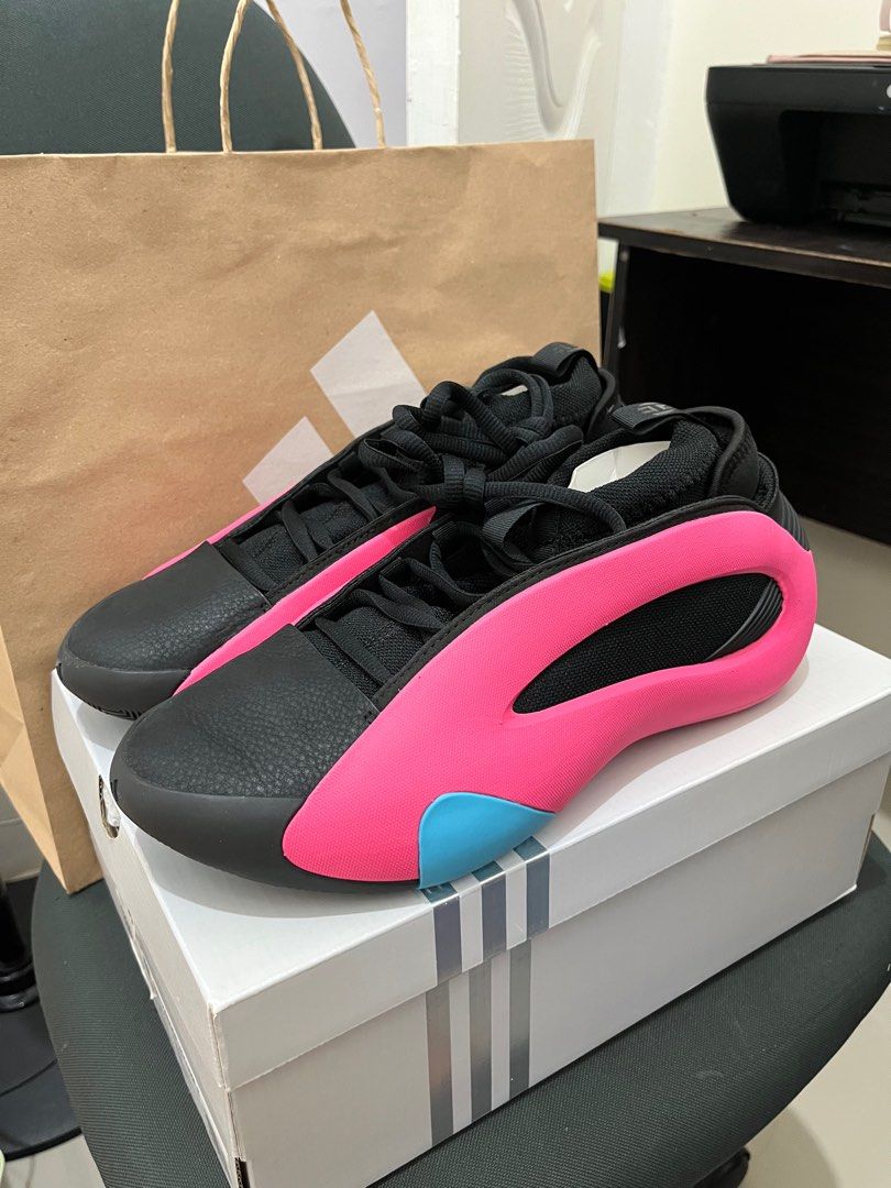 BNEW SMU Harden Volume 8 (Category: Sneakers) located in Cainta. Submitted by cblues (Listing ID 1396579978, Image 2). Description: SMU Harden Volume 8 Brand New Size US 9 SRP 9,500 RFS: wrong size 🥺.