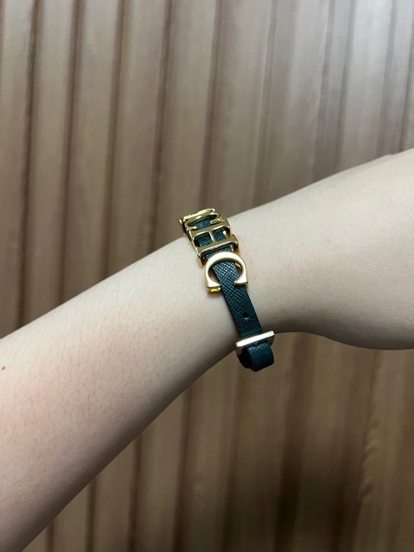 Carolina Herrera Emerald Green Bracelet Strap (Category: Bracelets) located in Cainta. Submitted by chainm (Listing ID 1396474353, Image 2). Description: No original box included but will provide alternative case Good condition .
