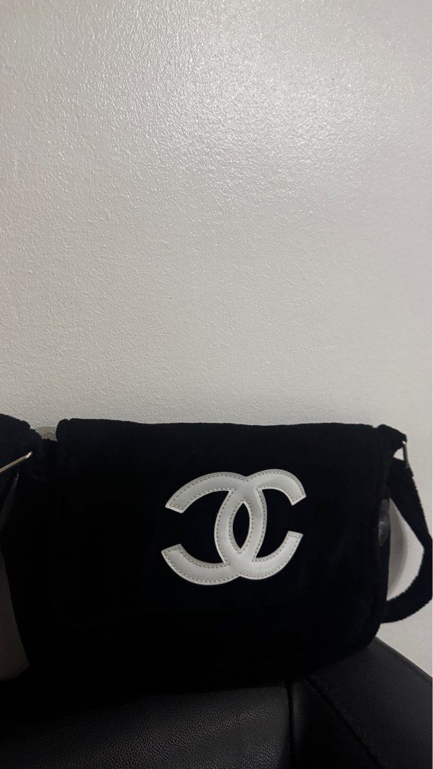 Chanel VIP Precision Bag (Category: Luxury Bags & Wallets) located in Manila. Submitted by louievallejos (Listing ID 1396496897, Image 1). Description: - Black shoulder bag - White Chanel logo - Soft, fur material - Flap closure.
