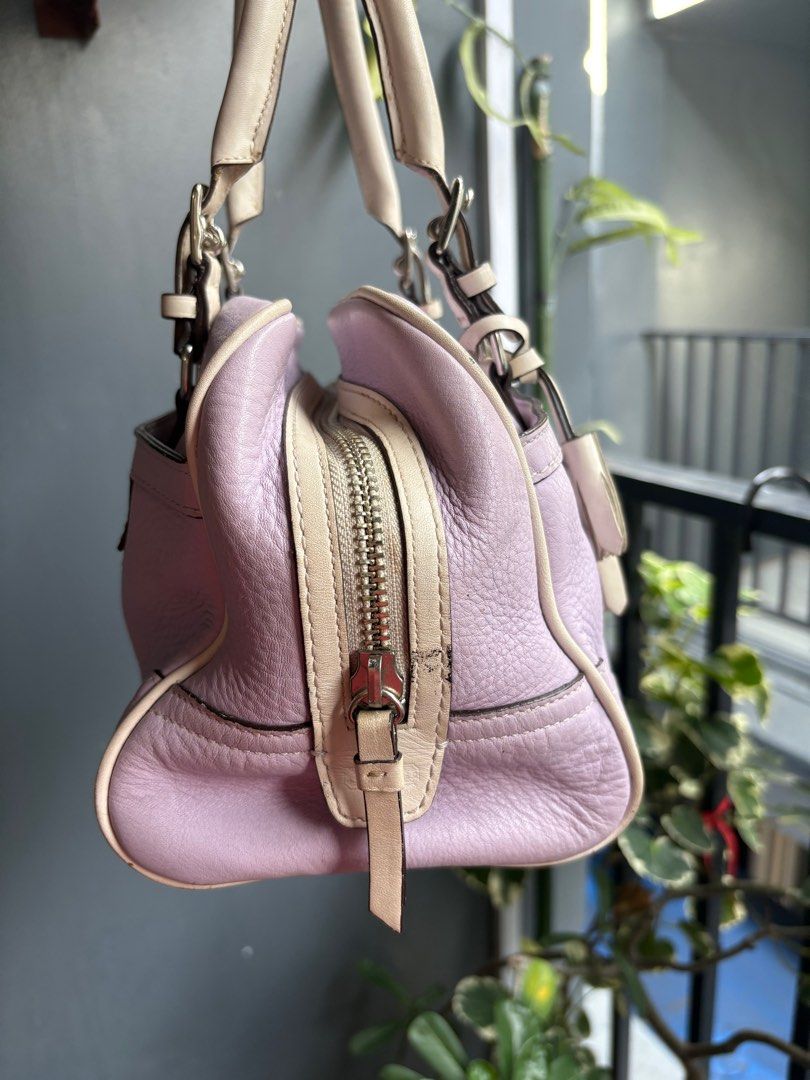 Sale!! Coach Satchel Bag (Category: Luxury Bags & Wallets) located in Pili. Submitted by hannah01. (Listing ID 1396552745, Image 3). Description: - Preloved coach bag. - Well used. - message me for more inquiries..