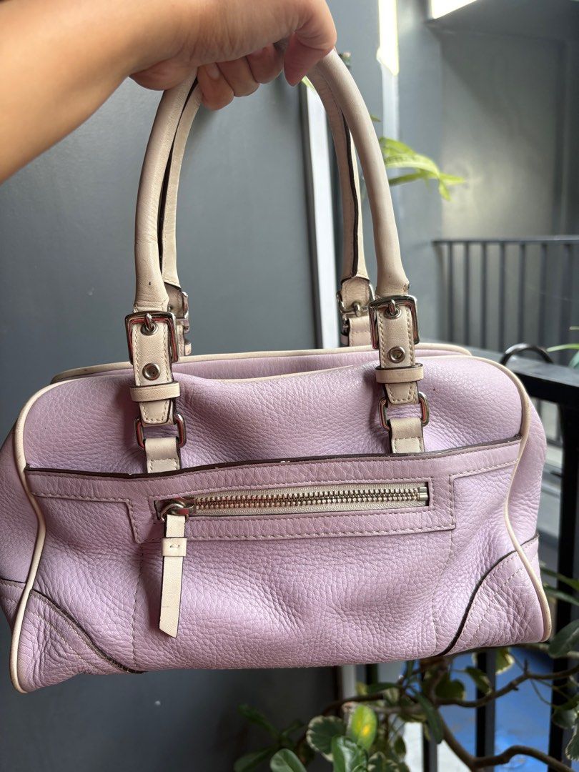 Sale!! Coach Satchel Bag (Category: Luxury Bags & Wallets) located in Pili. Submitted by hannah01. (Listing ID 1396552745, Image 2). Description: - Preloved coach bag. - Well used. - message me for more inquiries..