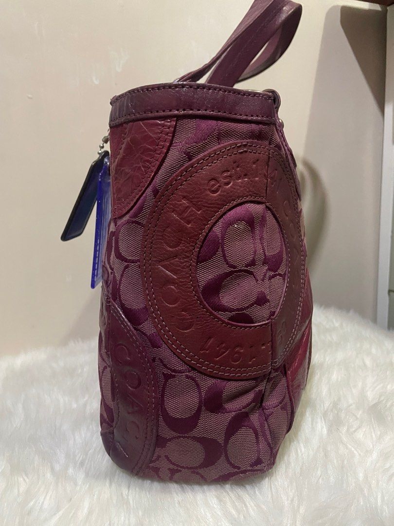 Coach Patchwork Pink (Category: Luxury Bags & Wallets) located in Mariveles. Submitted by declouterringmom (Listing ID 1392071464, Image 3). Description: Legit Onhand Hangtag included .