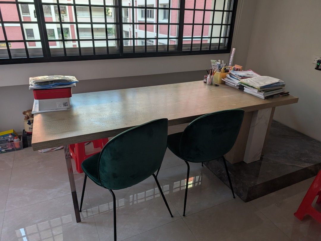 Dining Table (Category: Tables & Sets) located in Singapore. Submitted by starlightvan (Listing ID 1396531441, Image 2). Description: 1. Wooden table top 白蜡木 (White Ash) — Origin: North America Grade: FAS Properties: Hard, dense, and durable wood Distinct and beautiful grain pattern Naturally resistant to decay and moisture 2. Acrylic leg on a side 3. Same wooden stand with storage on another side 4. Low plinth 2800*800*750 arrange your own trans